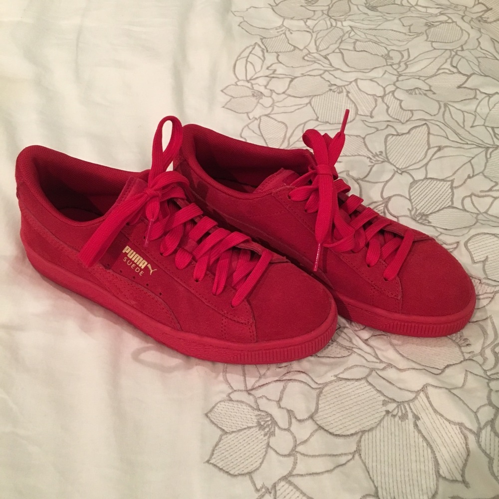 Puma Suede All Red Sneakers ‼️